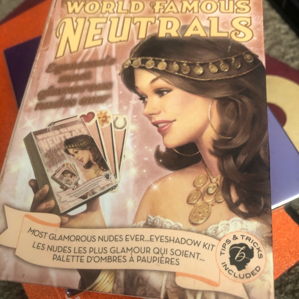 Benefit World Famous Neutrals palette